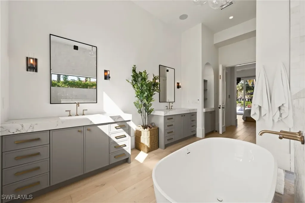6441 Highcroft Drive Naples FL 34119