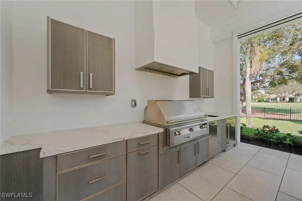 6441 Highcroft Drive Naples FL 34119