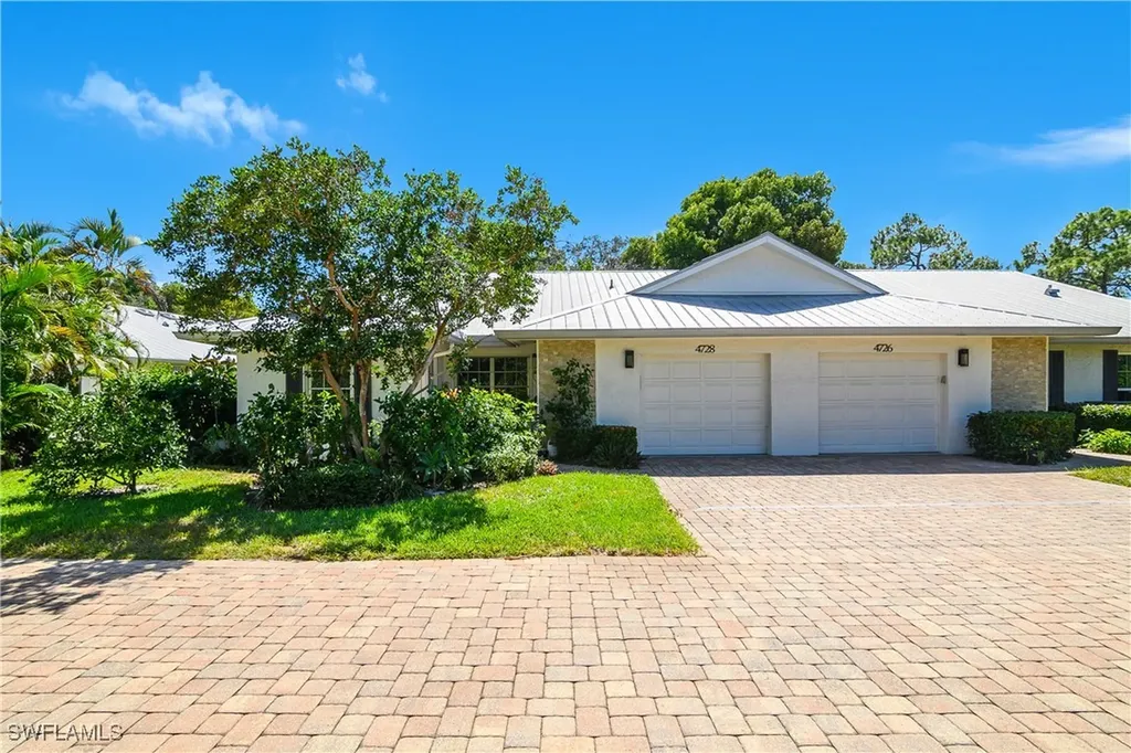 4728 West Boulevard Naples FL 34103