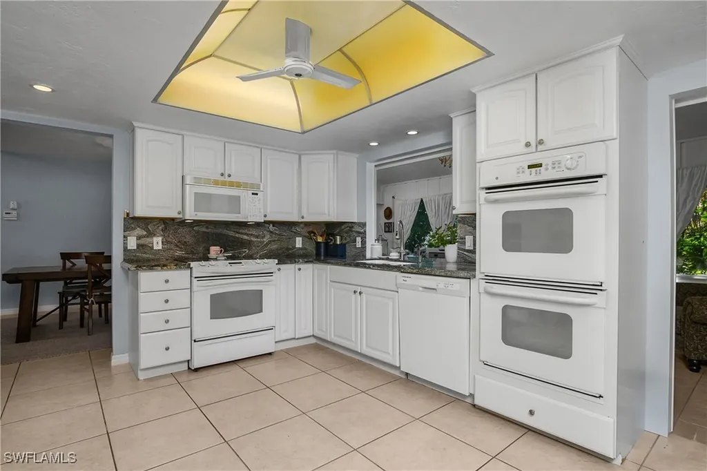 4728 West Boulevard Naples FL 34103