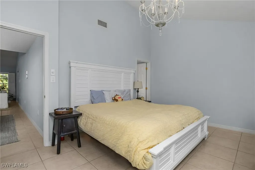 4728 West Boulevard Naples FL 34103