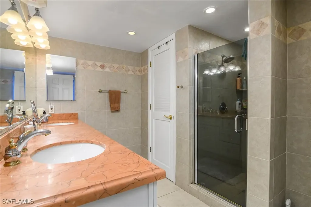 4728 West Boulevard Naples FL 34103
