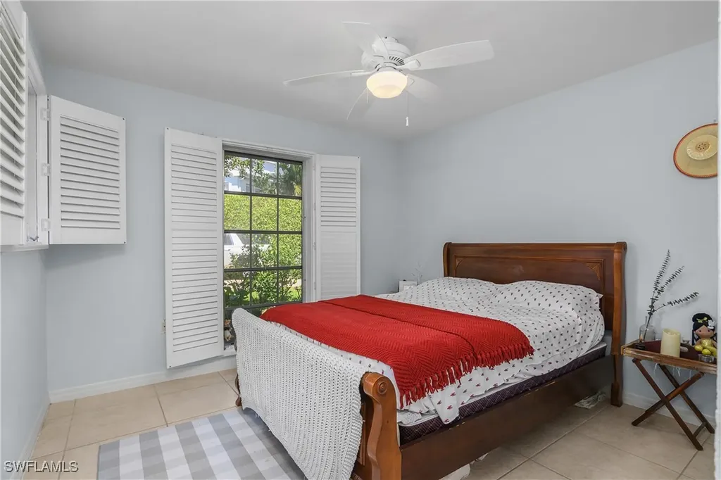4728 West Boulevard Naples FL 34103