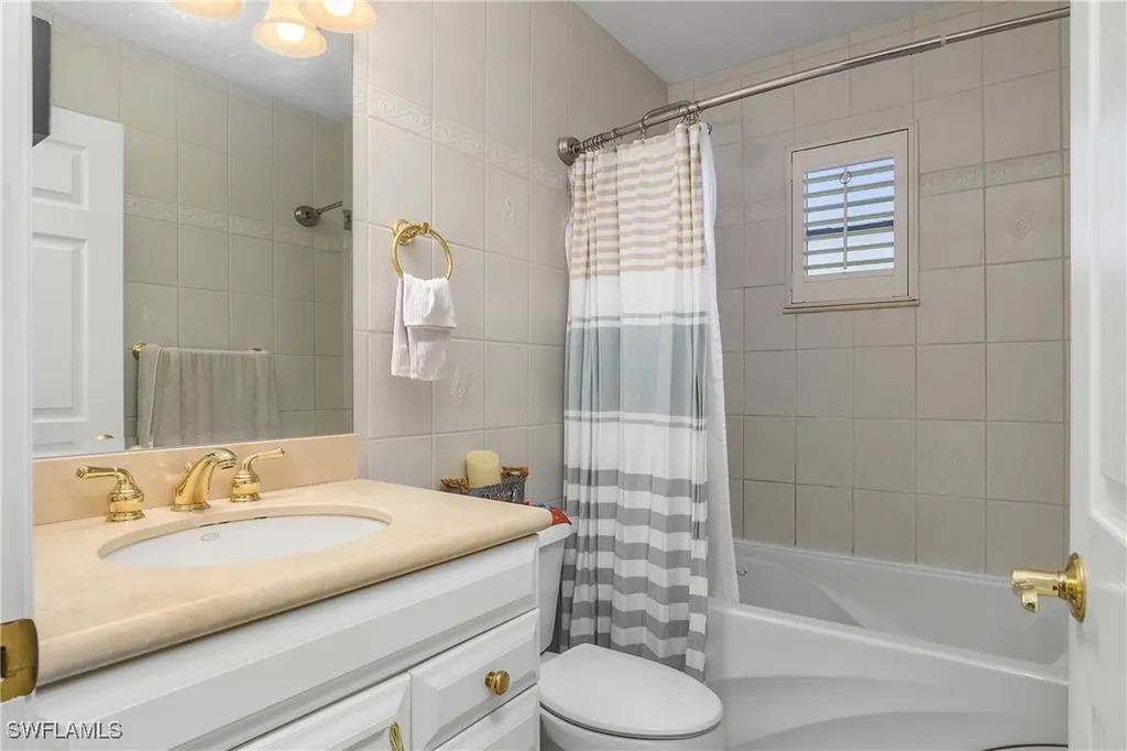 4728 West Boulevard Naples FL 34103