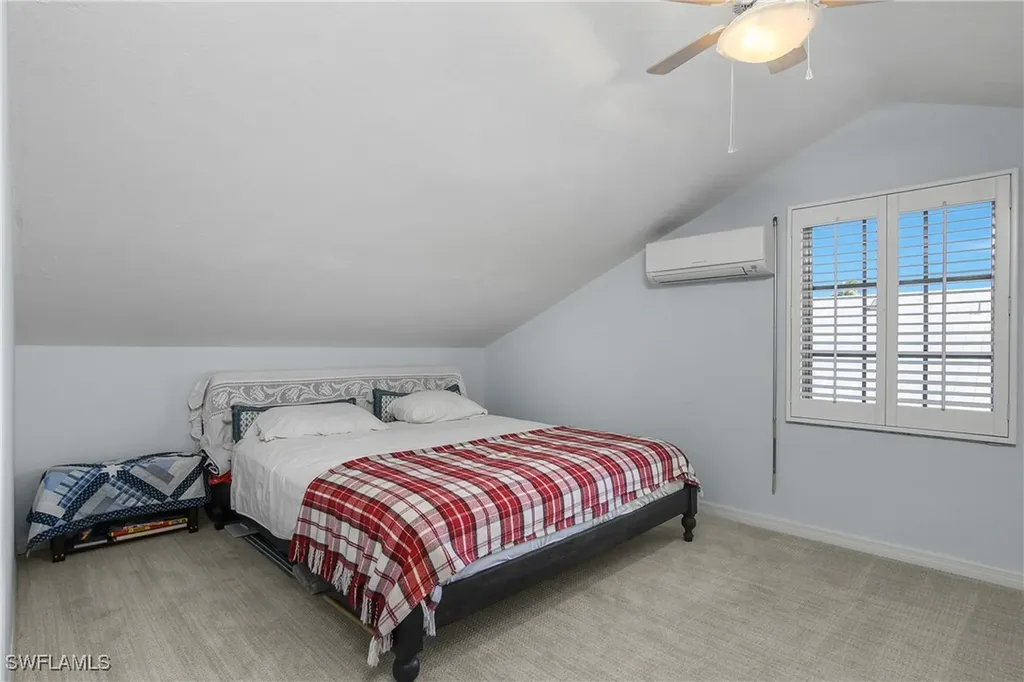 4728 West Boulevard Naples FL 34103