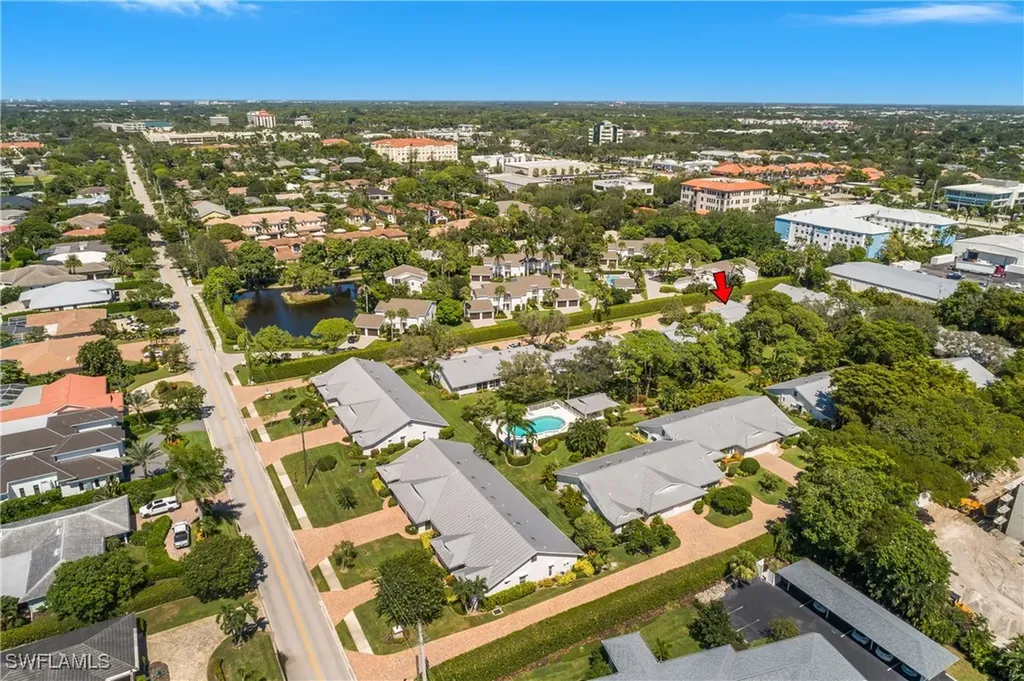 4728 West Boulevard Naples FL 34103