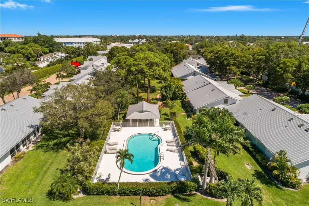 4728 West Boulevard Naples FL 34103