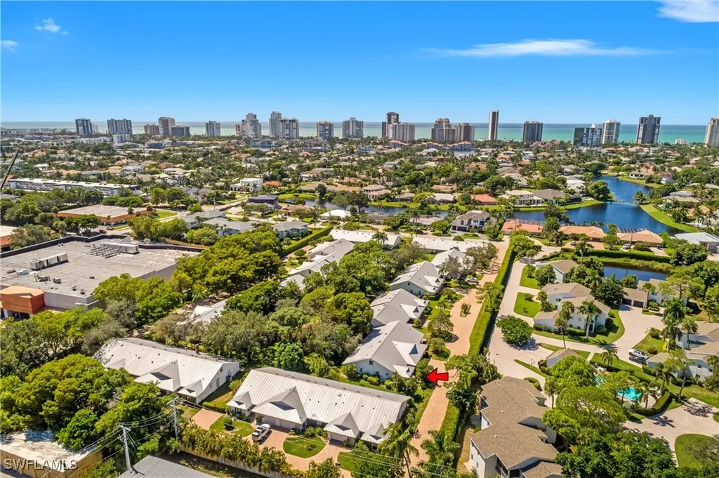 4728 West Boulevard Naples FL 34103