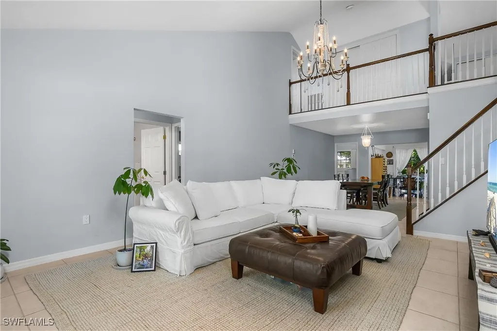 4728 West Boulevard Naples FL 34103