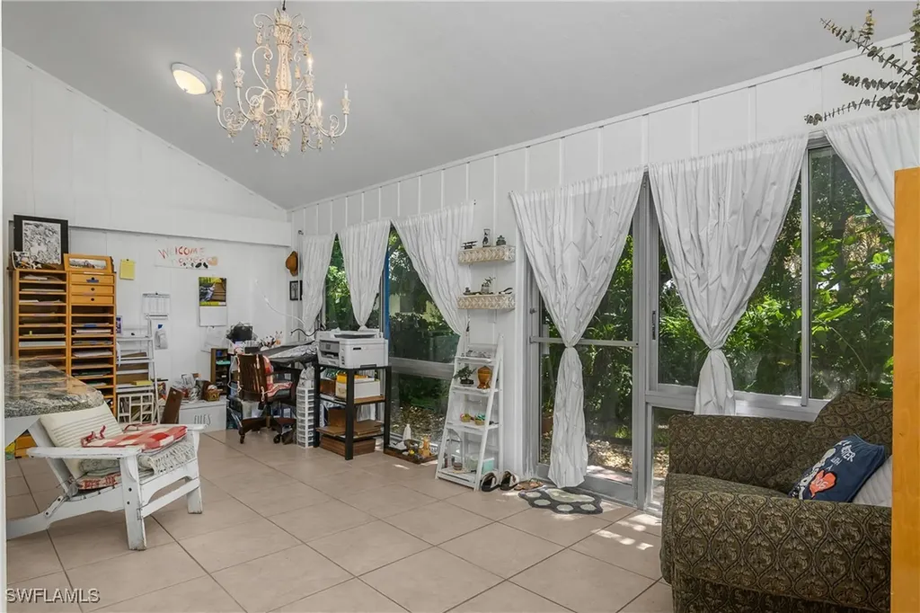 4728 West Boulevard Naples FL 34103