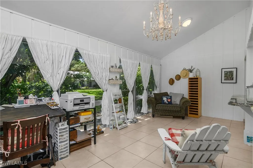4728 West Boulevard Naples FL 34103
