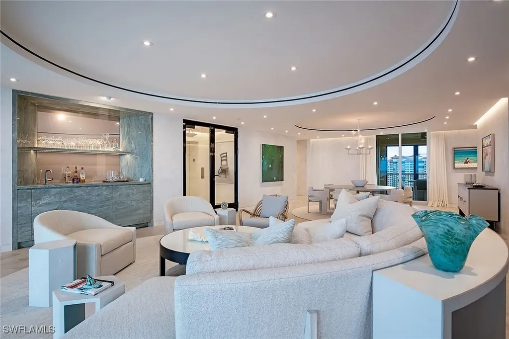 8665 Bay Colony Drive Naples FL 34108