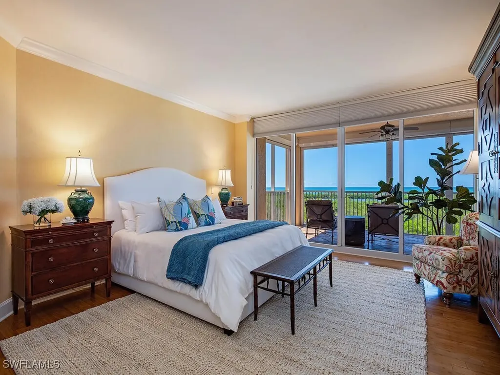 6597 Nicholas Boulevard Naples FL 34108