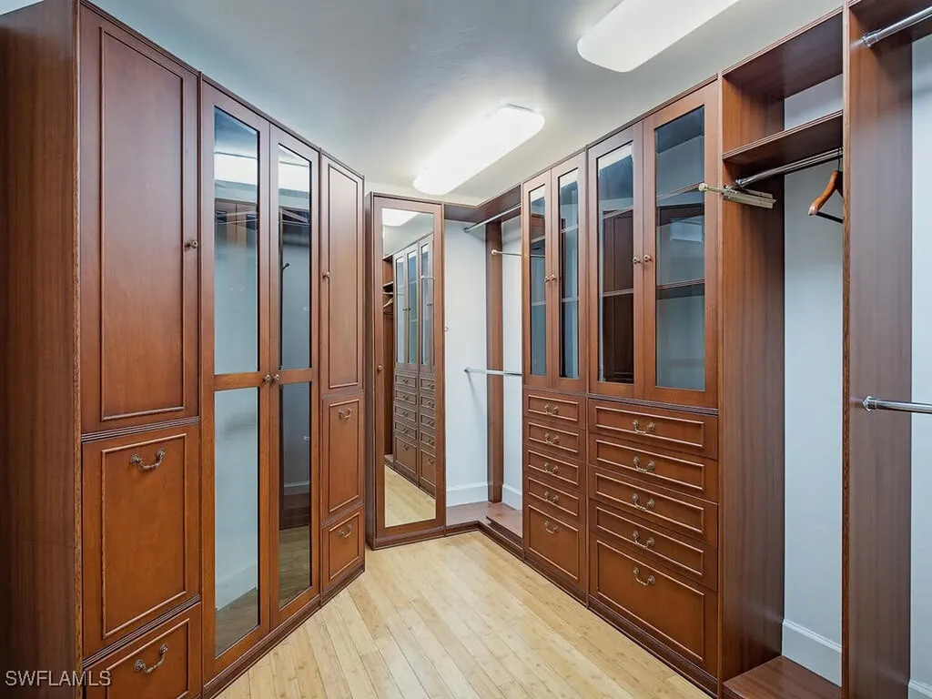 6597 Nicholas Boulevard Naples FL 34108