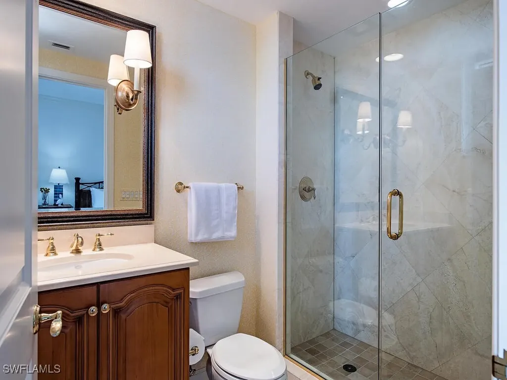 6597 Nicholas Boulevard Naples FL 34108