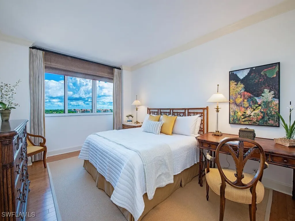 6597 Nicholas Boulevard Naples FL 34108