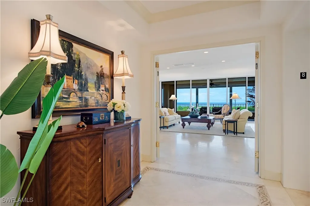 6597 Nicholas Boulevard Naples FL 34108