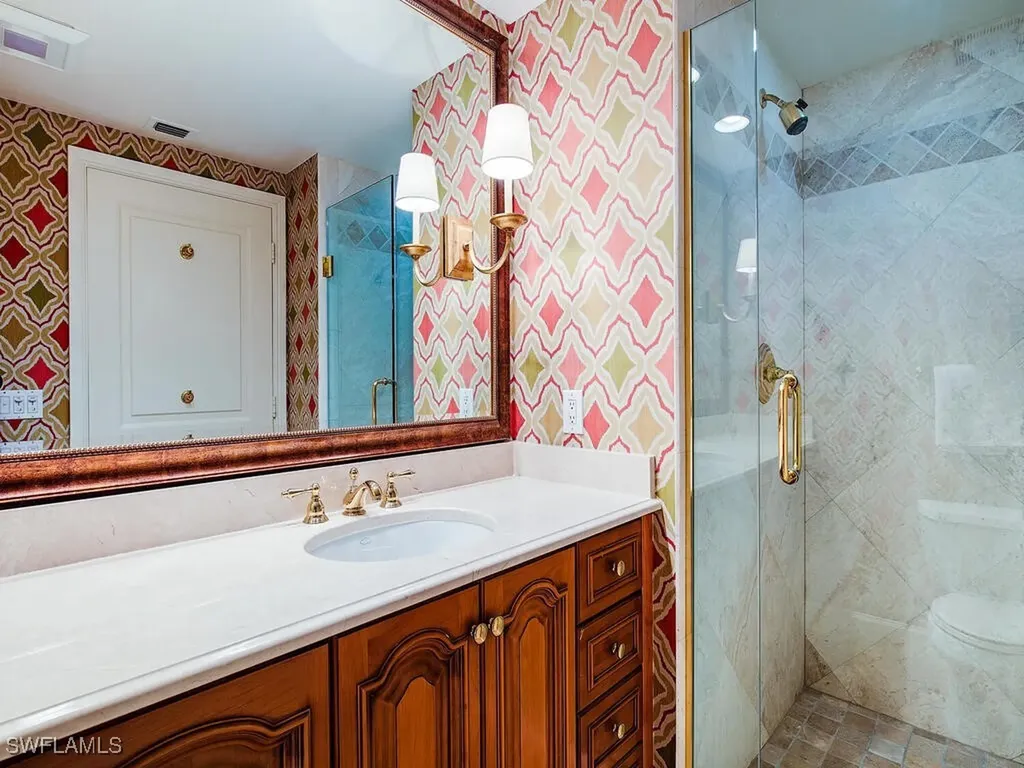 6597 Nicholas Boulevard Naples FL 34108