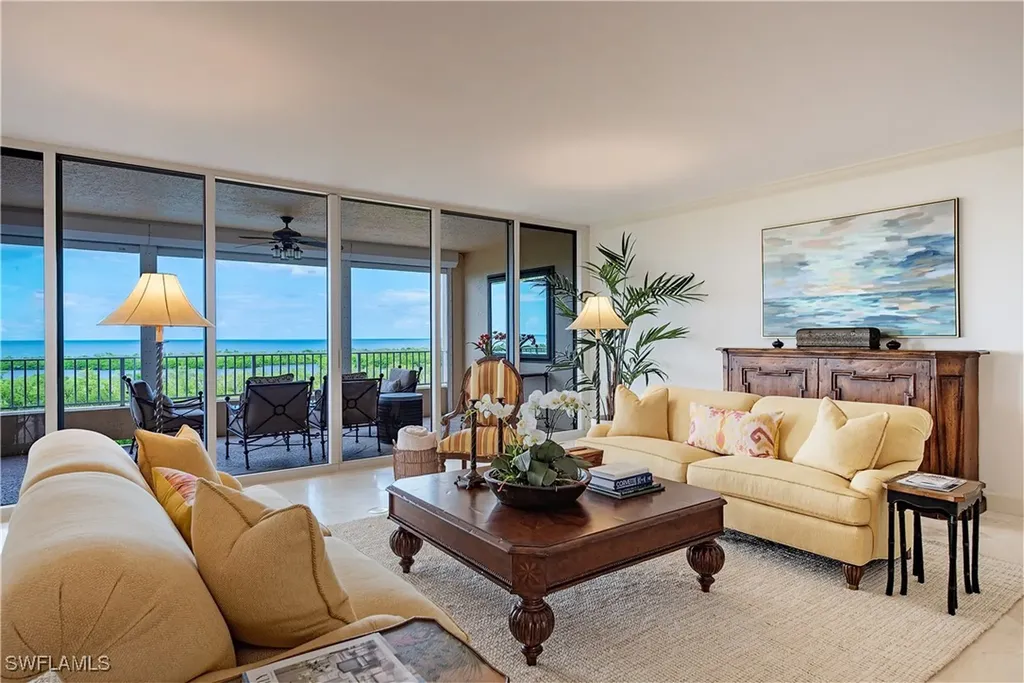 6597 Nicholas Boulevard Naples FL 34108
