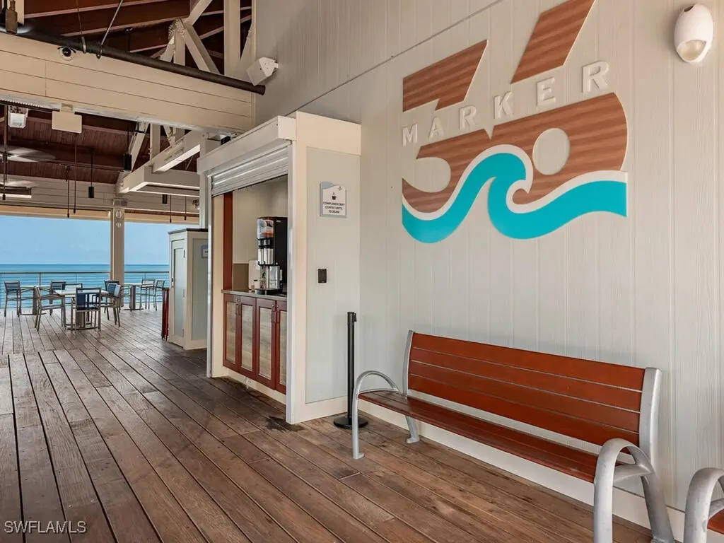 6597 Nicholas Boulevard Naples FL 34108