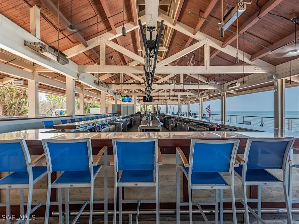 6597 Nicholas Boulevard Naples FL 34108