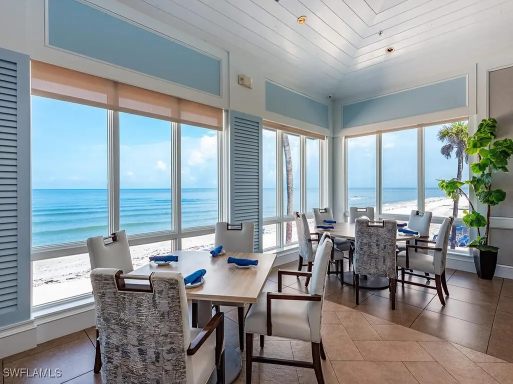 6597 Nicholas Boulevard Naples FL 34108