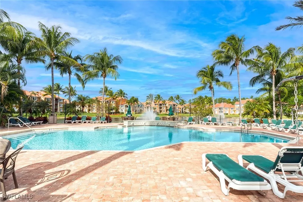 1265 Wildwood Lakes Boulevard Naples FL 34104