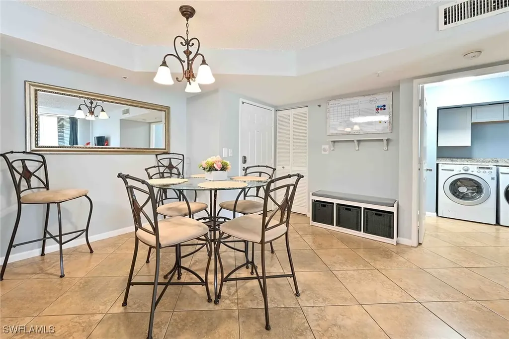 1265 Wildwood Lakes Boulevard Naples FL 34104