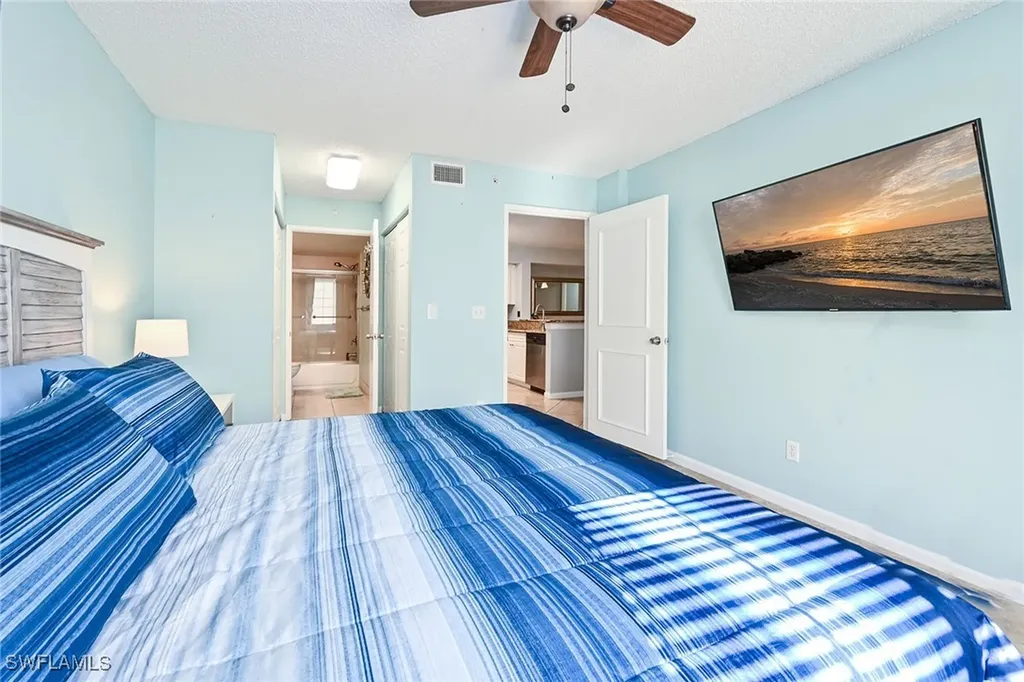 1265 Wildwood Lakes Boulevard Naples FL 34104