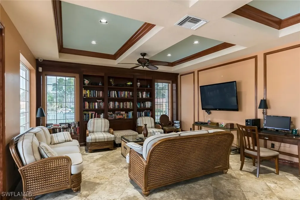 1265 Wildwood Lakes Boulevard Naples FL 34104