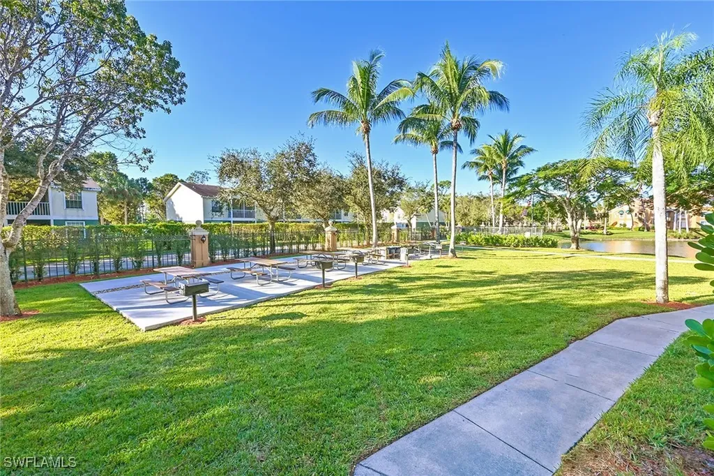 1265 Wildwood Lakes Boulevard Naples FL 34104