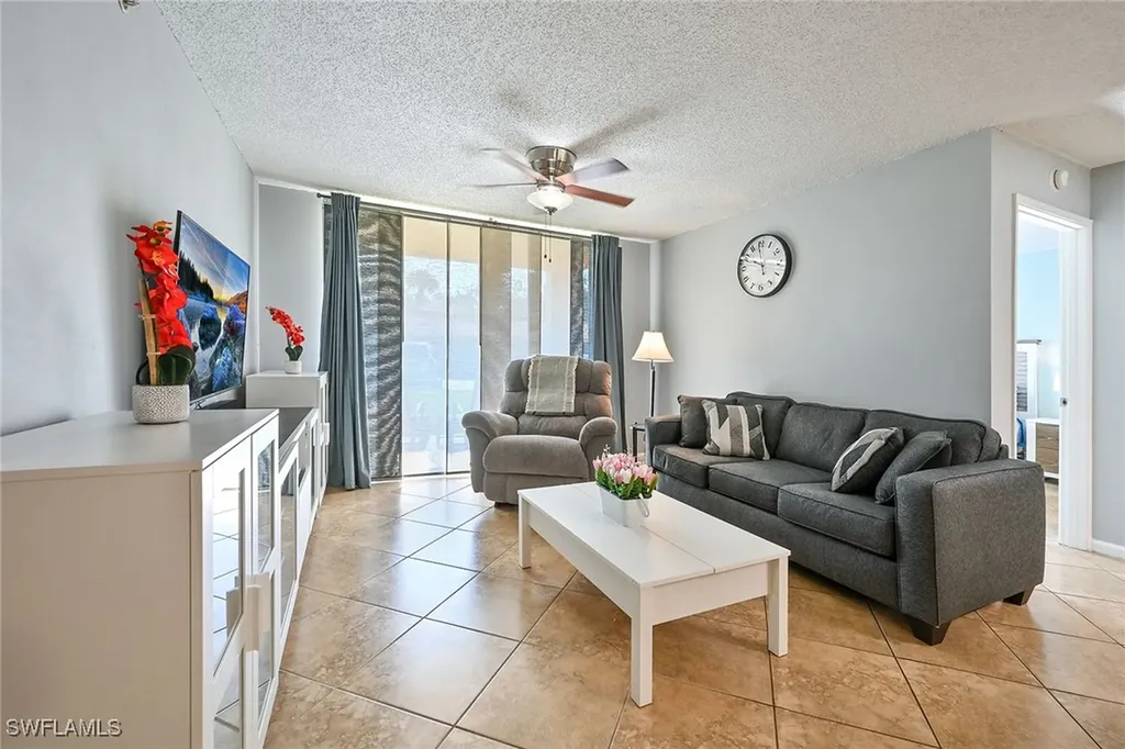 1265 Wildwood Lakes Boulevard Naples FL 34104