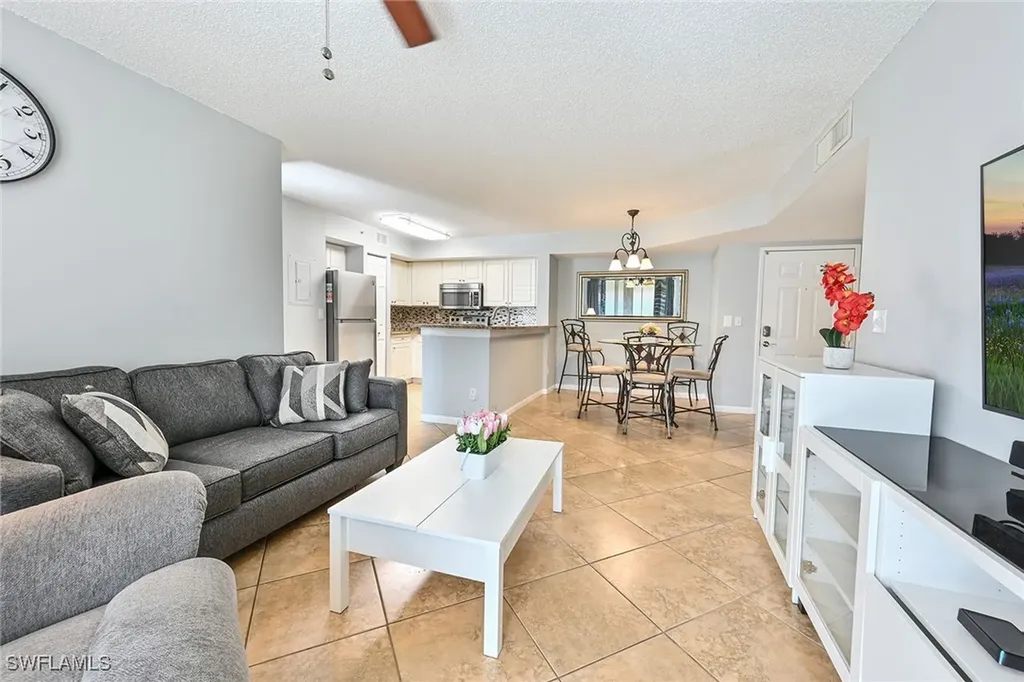 1265 Wildwood Lakes Boulevard Naples FL 34104