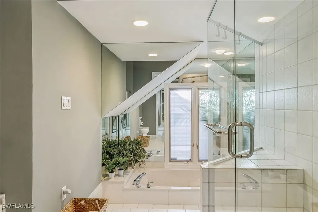 6652 Trident Way Naples FL 34108