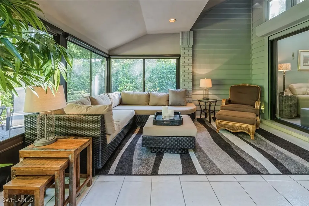 6652 Trident Way Naples FL 34108