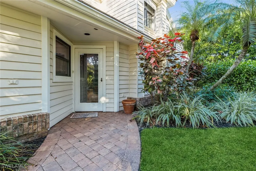 6652 Trident Way Naples FL 34108