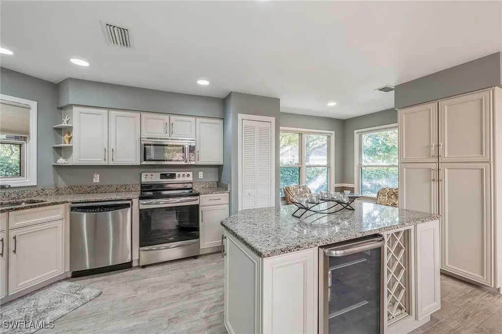 6652 Trident Way Naples FL 34108