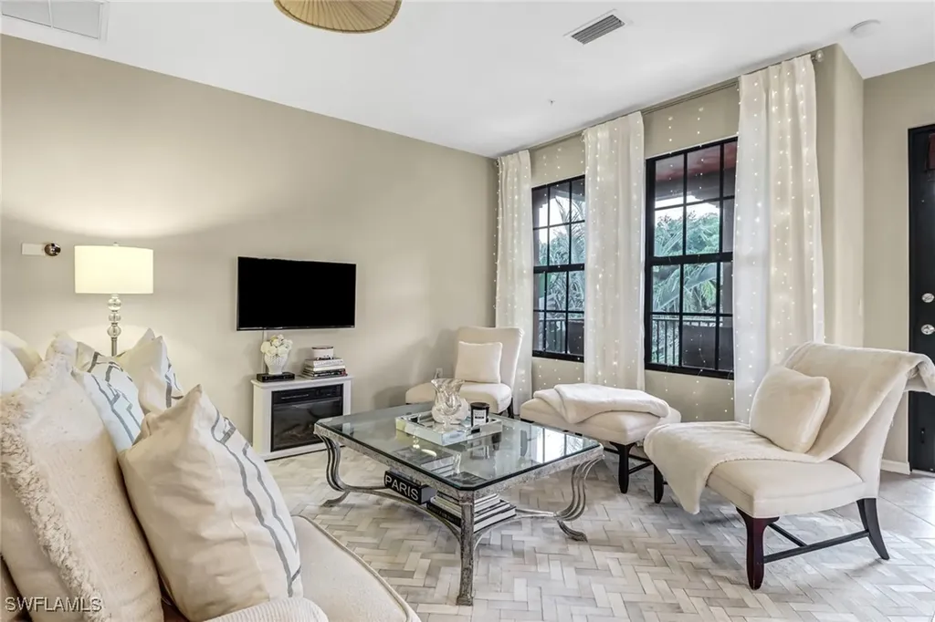 8997 Cambria Circle Naples FL 34113