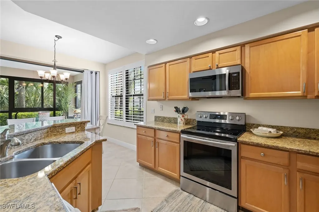 27190 Oakwood Lake Drive Bonita Springs FL 34134