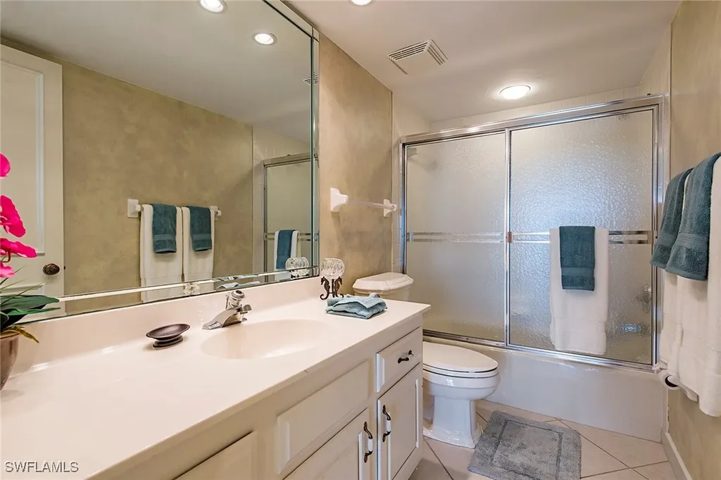 17 Bluebill Avenue Naples FL 34108-1761