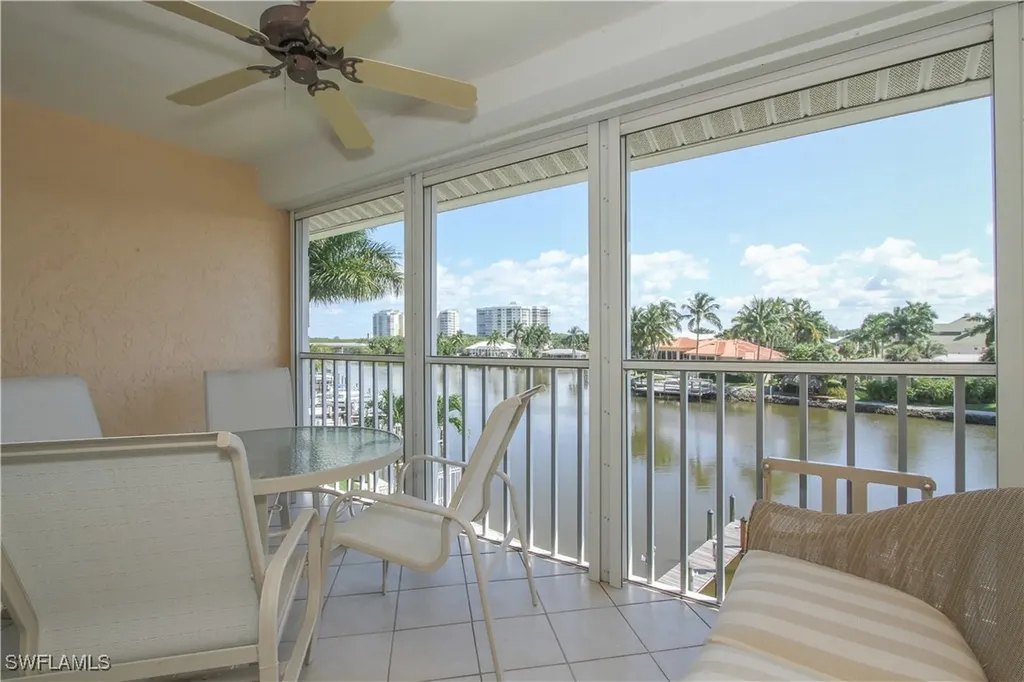 10686 Gulf Shore Drive Naples FL 34108