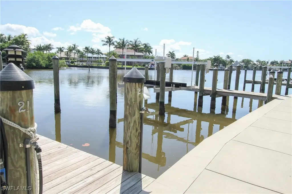 10686 Gulf Shore Drive Naples FL 34108