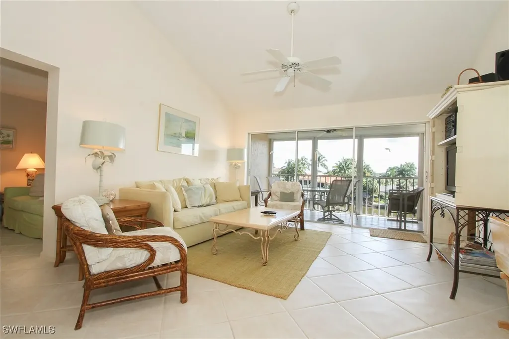 10686 Gulf Shore Drive Naples FL 34108