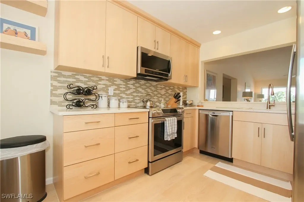 10686 Gulf Shore Drive Naples FL 34108