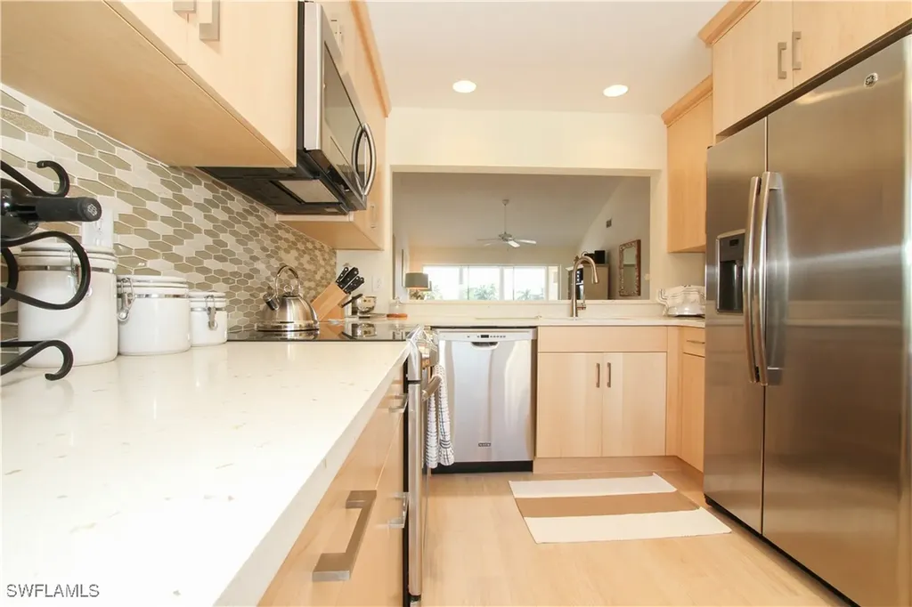 10686 Gulf Shore Drive Naples FL 34108