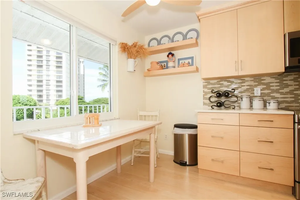 10686 Gulf Shore Drive Naples FL 34108