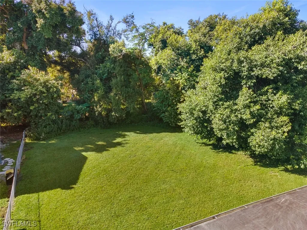 3916 Woodside Avenue Fort Myers FL 33916