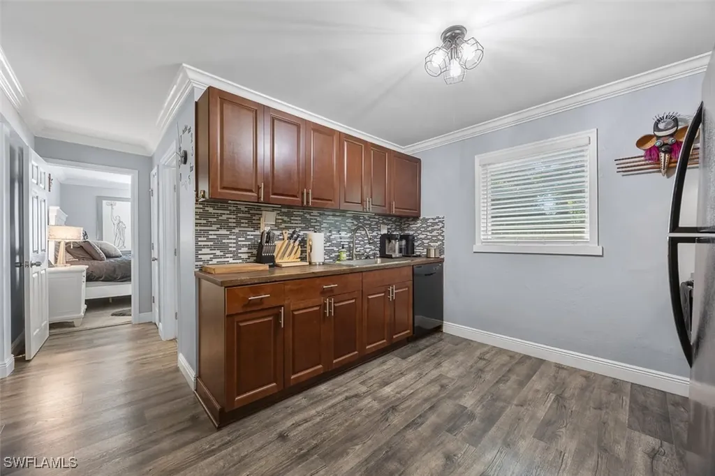3916 Woodside Avenue Fort Myers FL 33916