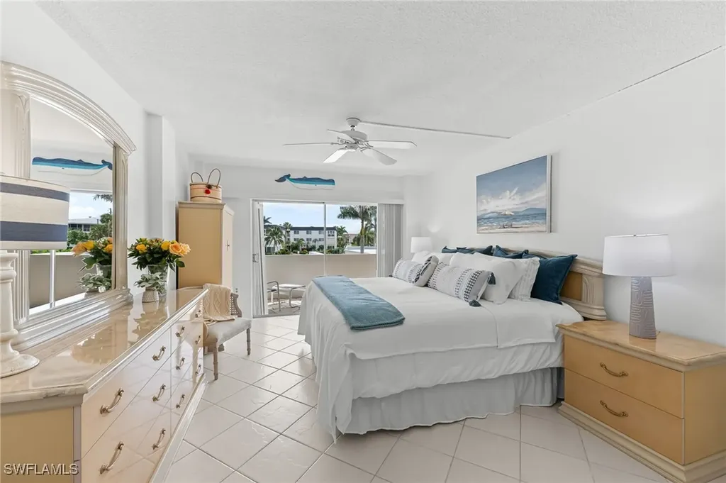 1977 Gulf Shore Boulevard N Naples FL 34102