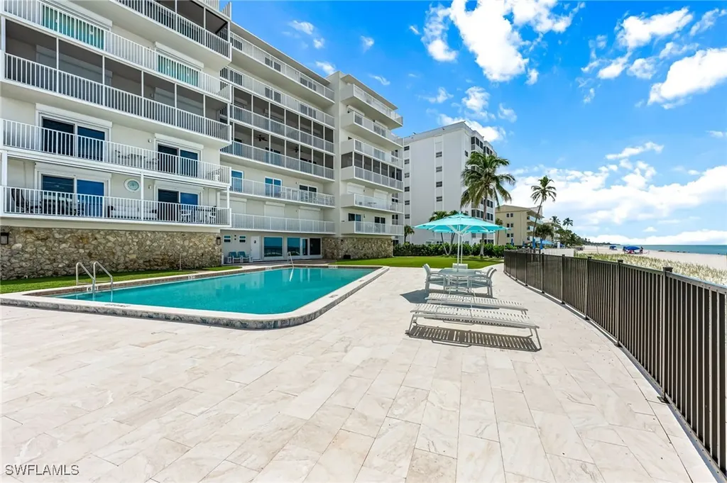 1977 Gulf Shore Boulevard N Naples FL 34102